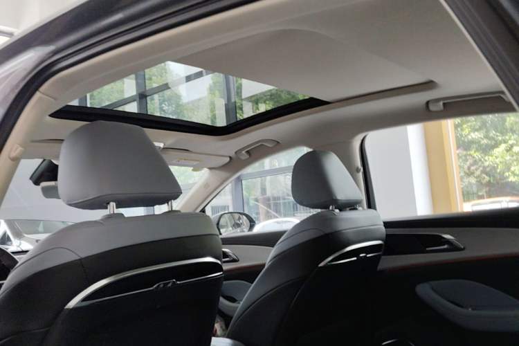 Used Hongqi H5 PHEV 2025 170 Super Hybrid Version Headliner