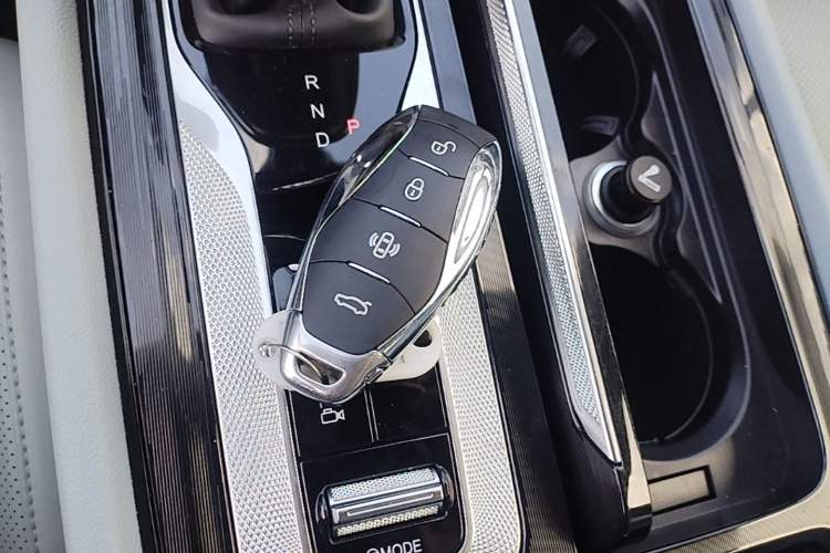 Used Hongqi H5 PHEV 2025 170 Super Hybrid Version Interior 1