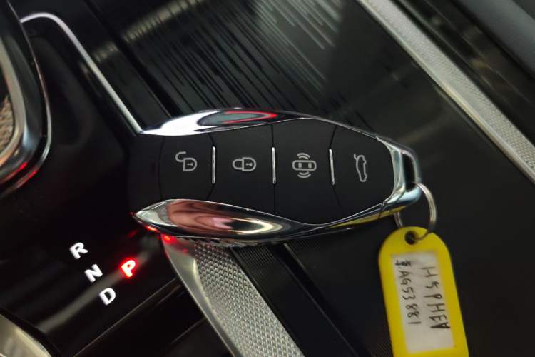 Used Hongqi H5 PHEV 2025 170 Super Hybrid Version Interior 1
