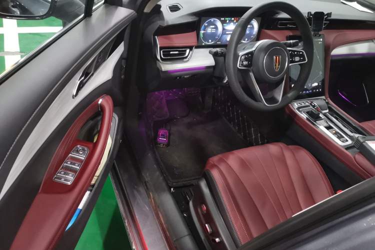 Used Hongqi H5 PHEV 2025 170 Super Hybrid Version Interior 3