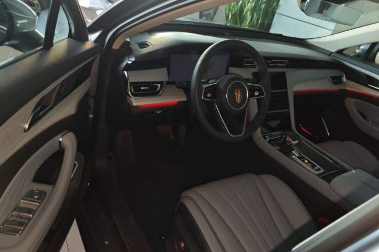 Used Hongqi H5 PHEV 2025 170 Super Hybrid Version Interior 3