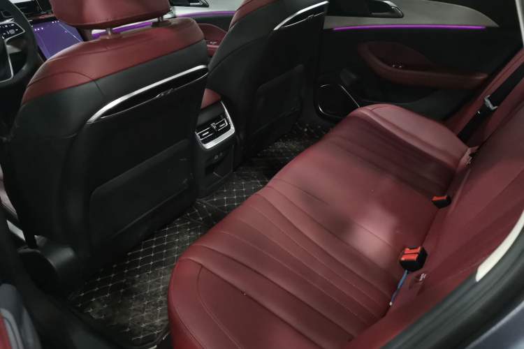 Used Hongqi H5 PHEV 2025 170 Super Hybrid Version Interior 4