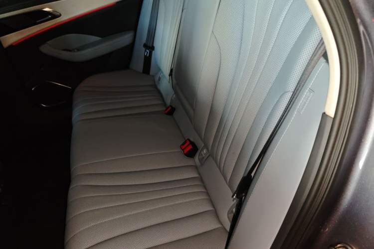 Used Hongqi H5 PHEV 2025 170 Super Hybrid Version Interior 4
