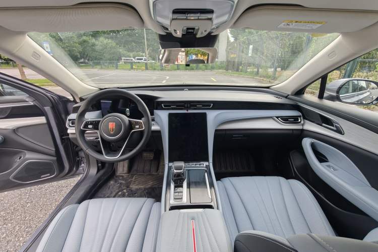 Used Hongqi H5 PHEV 2025 170 Super Hybrid Version Interior 5