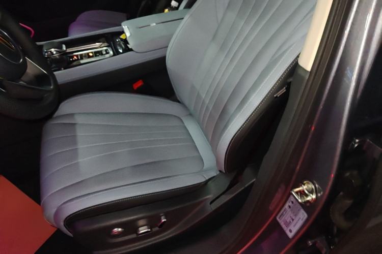 Used Hongqi H5 PHEV 2025 170 Super Hybrid Version Left Front Seat