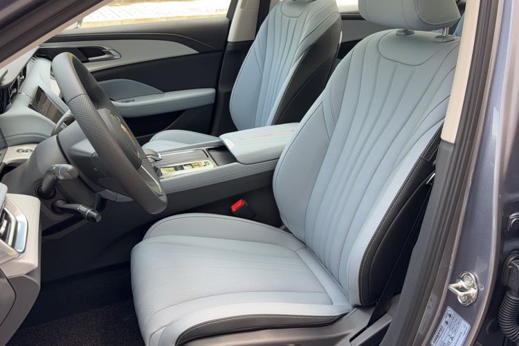 Used Hongqi H5 PHEV 2025 170 Super Hybrid Version Left Front Seat
