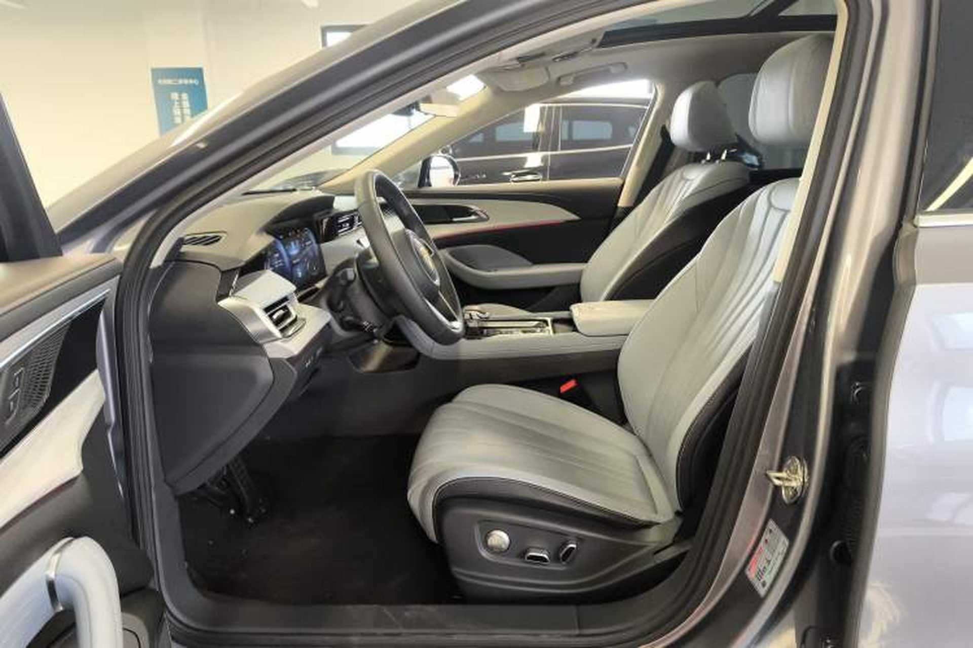 Used Hongqi H5 PHEV 2025 170 Super Hybrid Version Left Front Seat