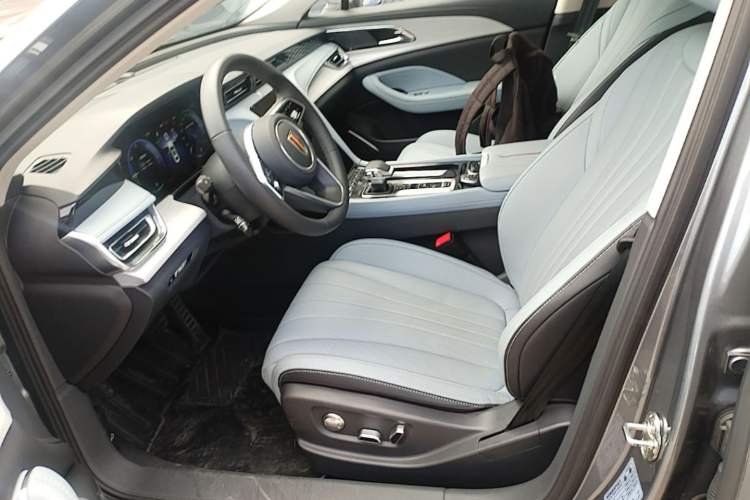 Used Hongqi H5 PHEV 2025 170 Super Hybrid Version Left Front Seat