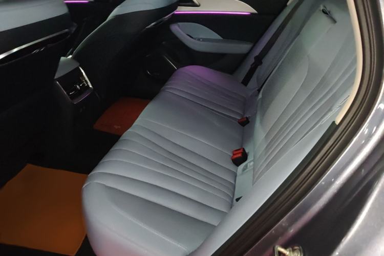 Used Hongqi H5 PHEV 2025 170 Super Hybrid Version Left Rear Seat