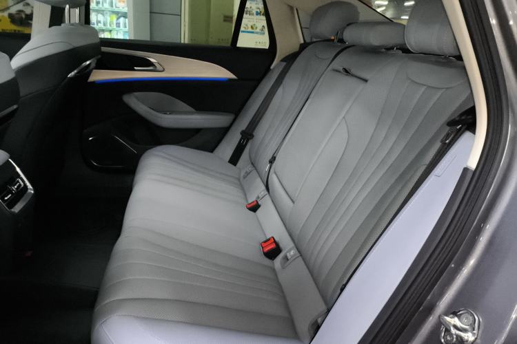 Used Hongqi H5 PHEV 2025 170 Super Hybrid Version Left Rear Seat