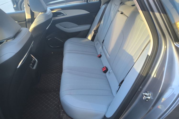 Used Hongqi H5 PHEV 2025 170 Super Hybrid Version Left Rear Seat