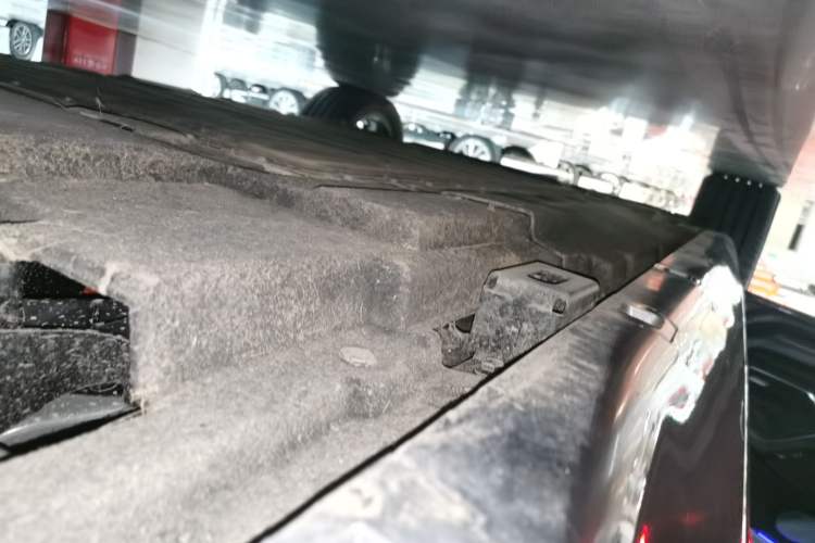 Used Hongqi H5 PHEV 2025 170 Super Hybrid Version Left Side Sill