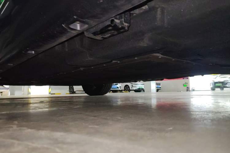 Used Hongqi H5 PHEV 2025 170 Super Hybrid Version Left Side Sill