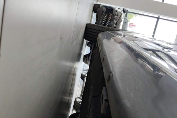 Used Hongqi H5 PHEV 2025 170 Super Hybrid Version Left Side Sill