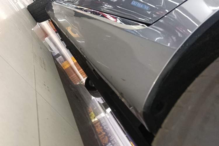 Used Hongqi H5 PHEV 2025 170 Super Hybrid Version Left Side Sill
