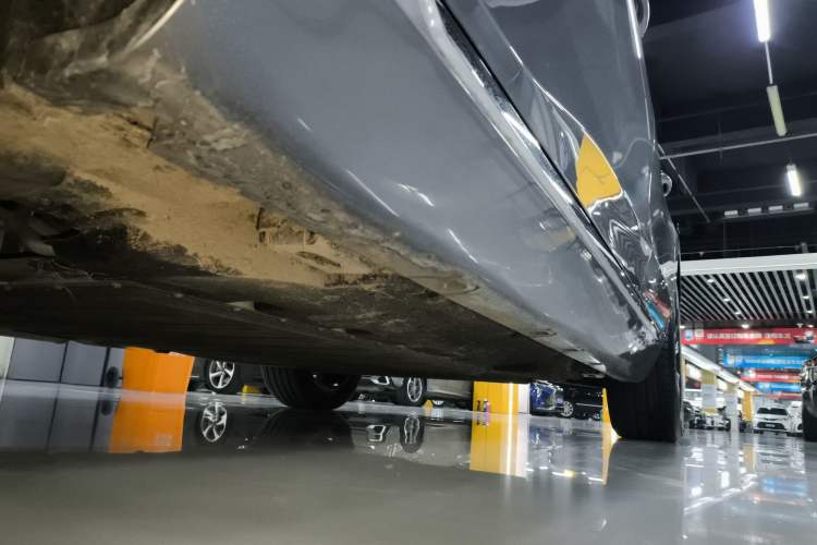 Used Hongqi H5 PHEV 2025 170 Super Hybrid Version Left Side Sill