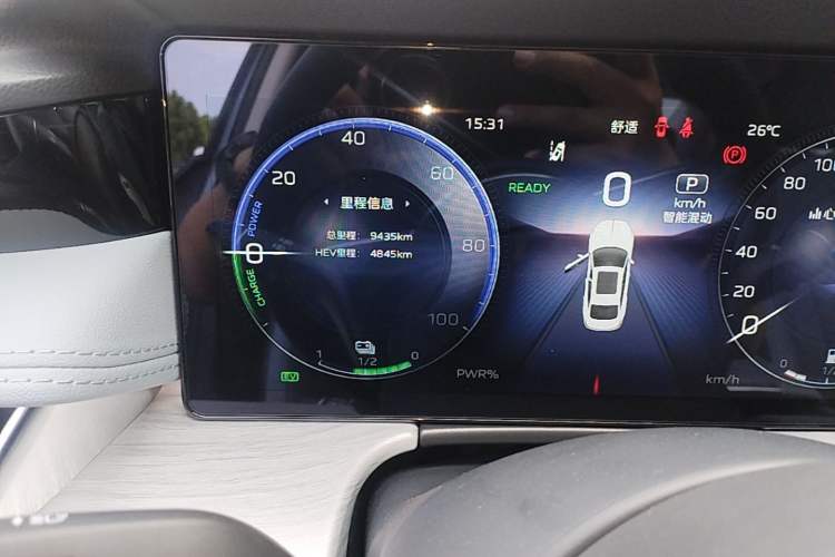 Used Hongqi H5 PHEV 2025 170 Super Hybrid Version Odometer Close Up