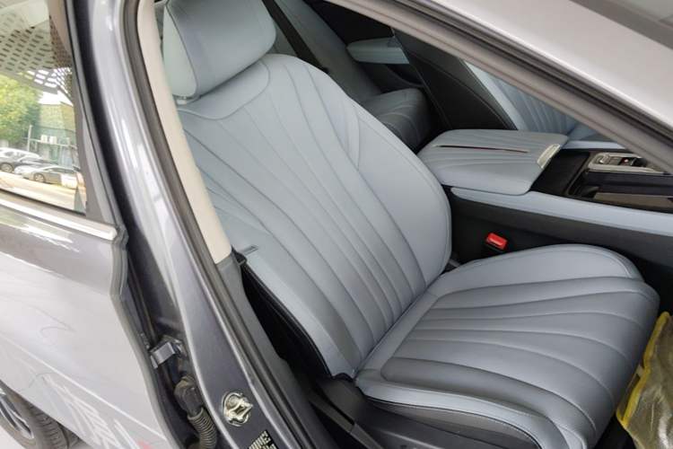 Used Hongqi H5 PHEV 2025 170 Super Hybrid Version Right Front Seat
