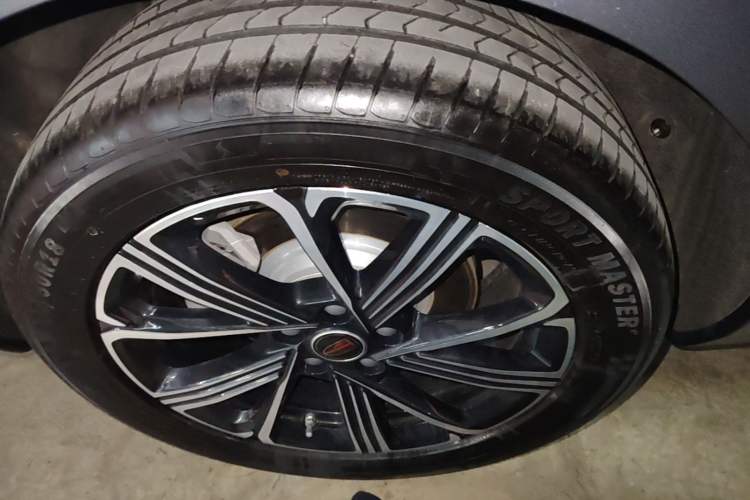 Used Hongqi H5 PHEV 2025 170 Super Hybrid Version Right Rear Wheel Hub