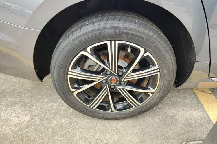 Used Hongqi H5 PHEV 2025 170 Super Hybrid Version Right Rear Wheel Hub