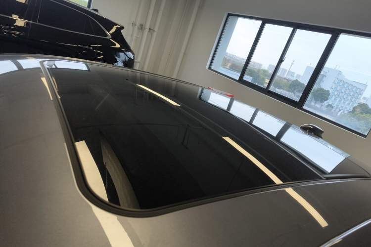 Used Hongqi H5 PHEV 2025 170 Super Hybrid Version Roof