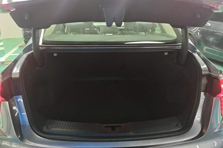 Used Hongqi H5 PHEV 2025 170 Super Hybrid Version Trunk