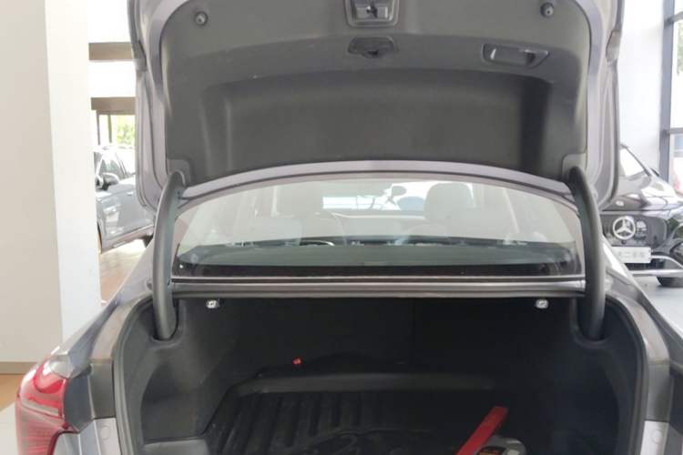 Used Hongqi H5 PHEV 2025 170 Super Hybrid Version Trunk
