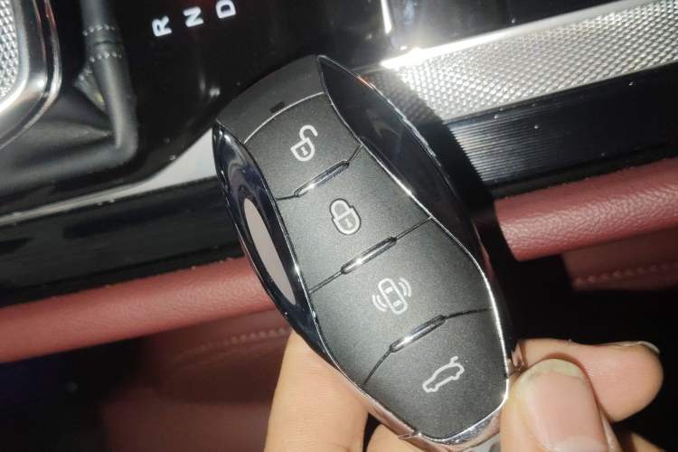 Used Hongqi H5 PHEV 2025 170 Super Hybrid Version Interior 1