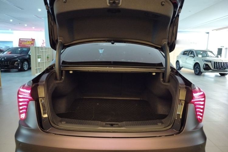 Used Hongqi H5 PHEV 2025 170 Super Hybrid Version Trunk