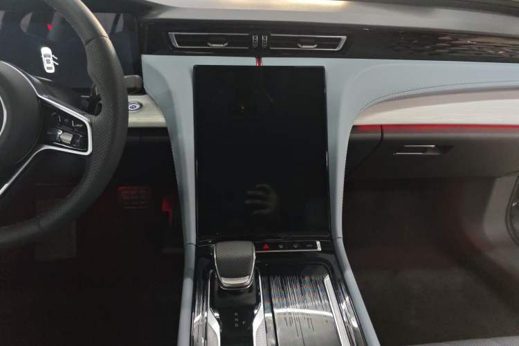 Used Hongqi H5 PHEV 2025 170 Super Hybrid Version Audio And AC Panel