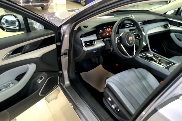 Used Hongqi H5 PHEV 2025 170 Super Hybrid Version Driver Seat
