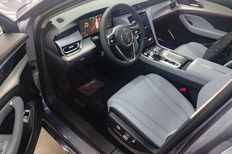 Used Hongqi H5 PHEV 2025 170 Super Hybrid Version Driver Seat