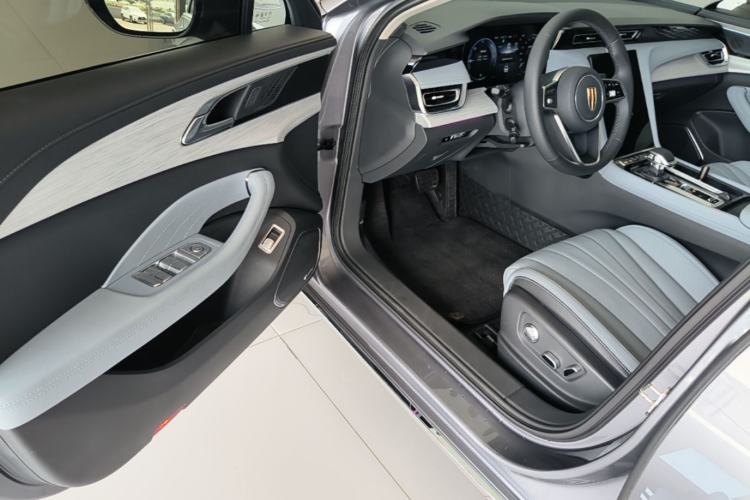 Used Hongqi H5 PHEV 2025 170 Super Hybrid Version Driver Seat