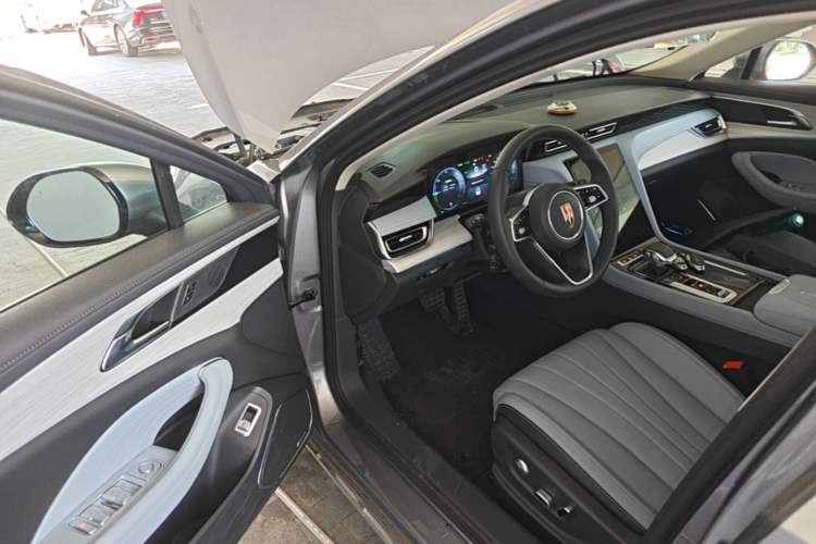Used Hongqi H5 PHEV 2025 170 Super Hybrid Version Driver Seat