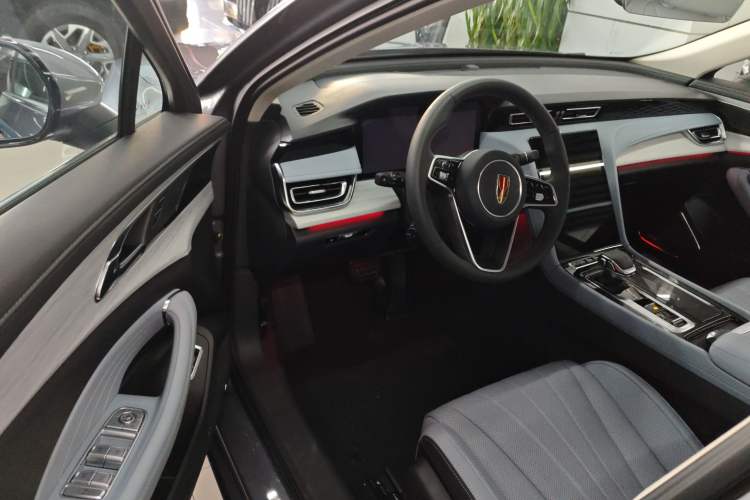 Used Hongqi H5 PHEV 2025 170 Super Hybrid Version Driver Seat