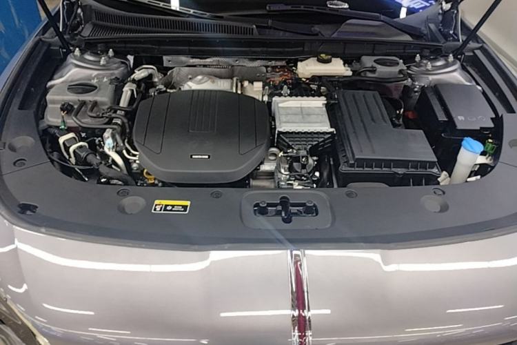 Used Hongqi H5 PHEV 2025 170 Super Hybrid Version Engine Bay