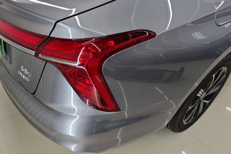 Used Hongqi H5 PHEV 2025 170 Super Hybrid Version Exterior 2