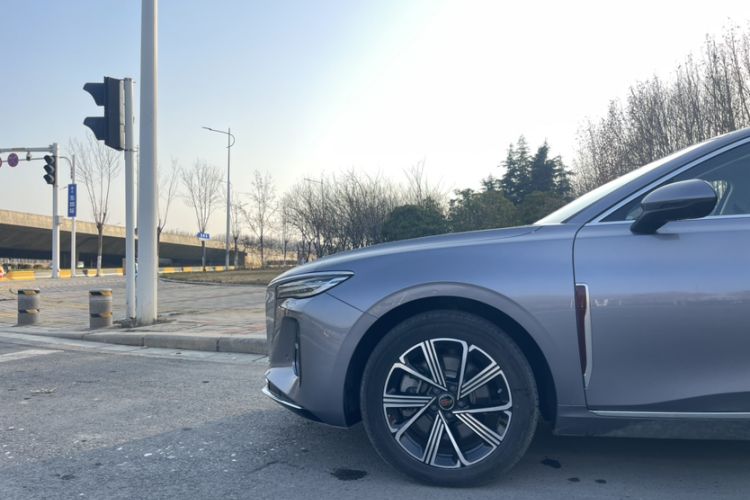 Used Hongqi H5 PHEV 2025 170 Super Hybrid Version Exterior 3