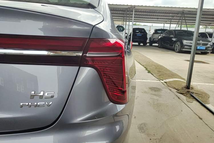 Used Hongqi H5 PHEV 2025 170 Super Hybrid Version Exterior 3