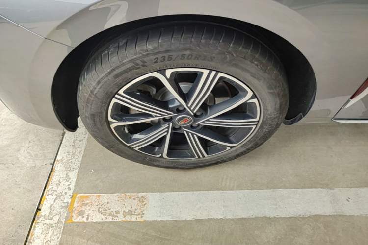 Used Hongqi H5 PHEV 2025 170 Super Hybrid Version Exterior 4