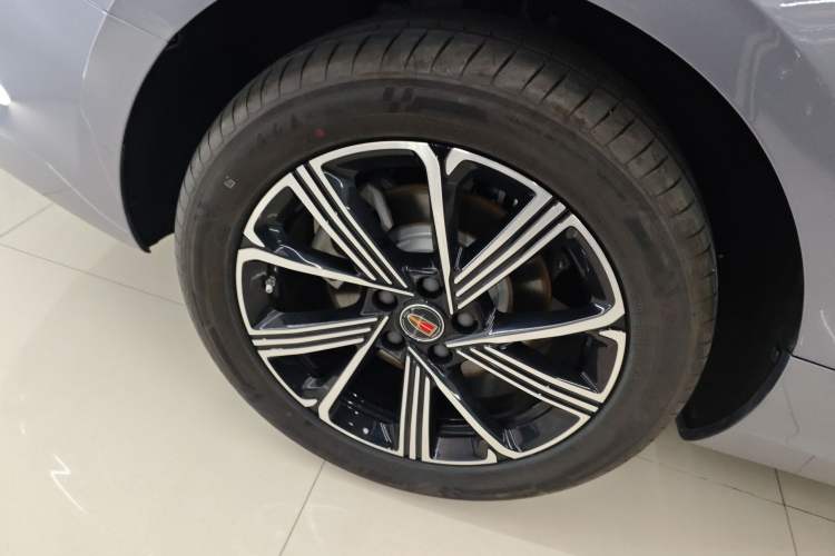 Used Hongqi H5 PHEV 2025 170 Super Hybrid Version Exterior 4