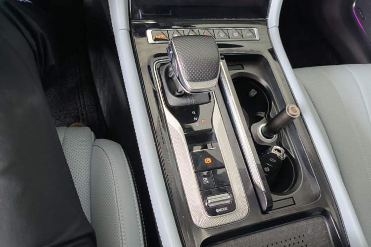Used Hongqi H5 PHEV 2025 170 Super Hybrid Version Gear Lever