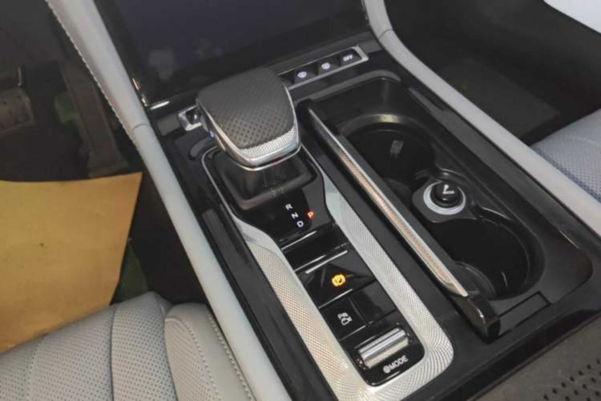 Used Hongqi H5 PHEV 2025 170 Super Hybrid Version Gear Lever
