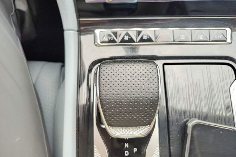 Used Hongqi H5 PHEV 2025 170 Super Hybrid Version Gear Lever