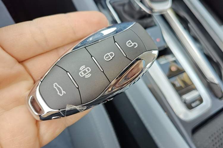 Used Hongqi H5 PHEV 2025 170 Super Hybrid Version Interior 1