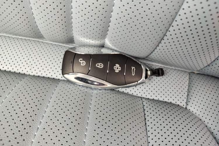Used Hongqi H5 PHEV 2025 170 Super Hybrid Version Interior 1