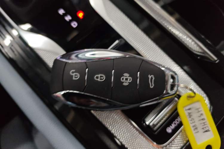 Used Hongqi H5 PHEV 2025 170 Super Hybrid Version Interior 1