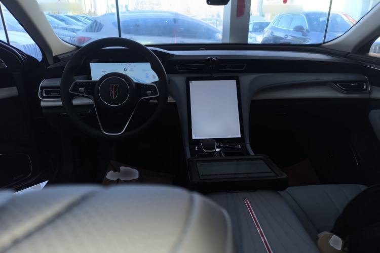 Used Hongqi H5 PHEV 2025 130 Super Hybrid Version Interior 2