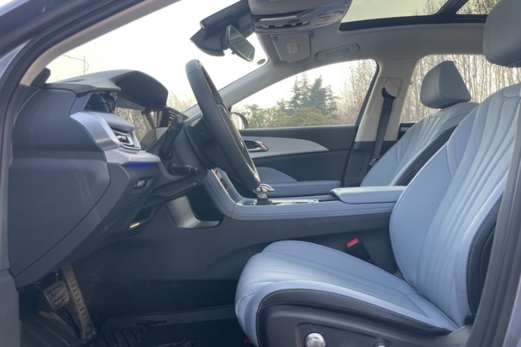 Used Hongqi H5 PHEV 2025 170 Super Hybrid Version Interior 3