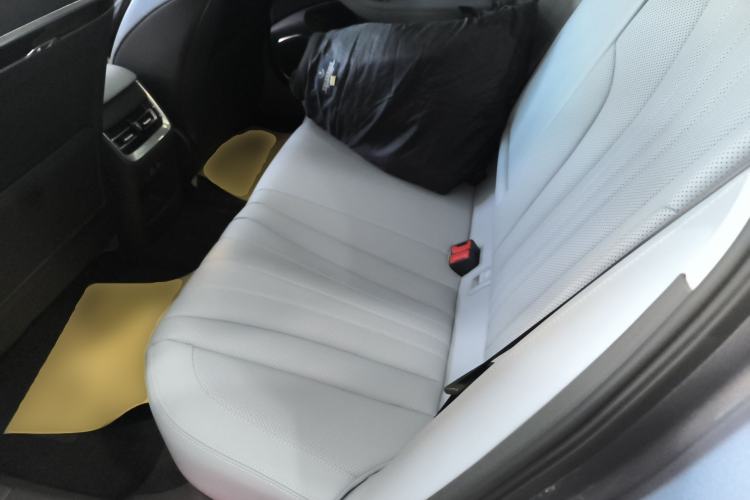 Used Hongqi H5 PHEV 2025 130 Super Hybrid Version Interior 4
